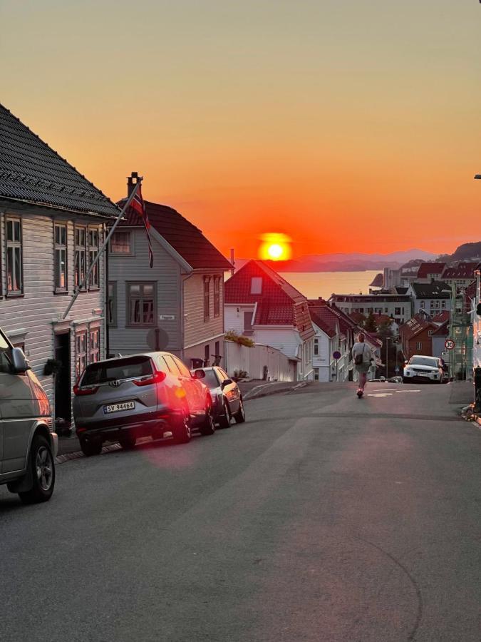 Feels Like Home -Free Parking -Attractive Location Bergen Exterior photo
